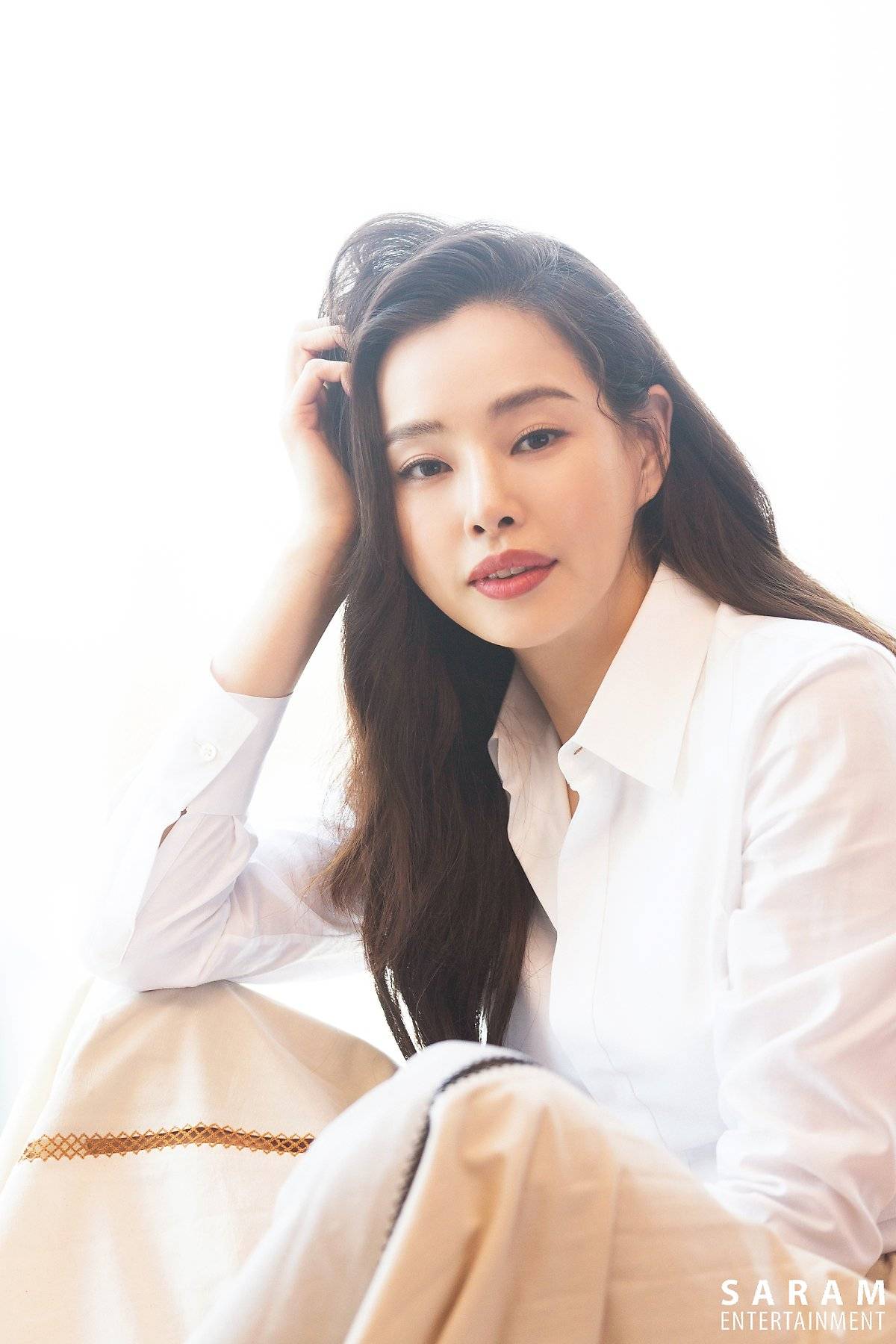 Lee Ha Nee Saram Entertainment Profile photos